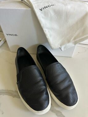 VINCE Blair 5 slip on loafers size 6.5